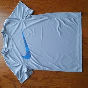 Nike Youth Dri Fit Tee Shirt. Size Youth Large.